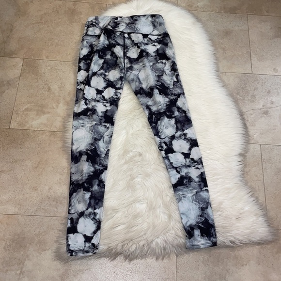 Athleta Floral Crush Chaturanga Leggings - Picture 5 of 8